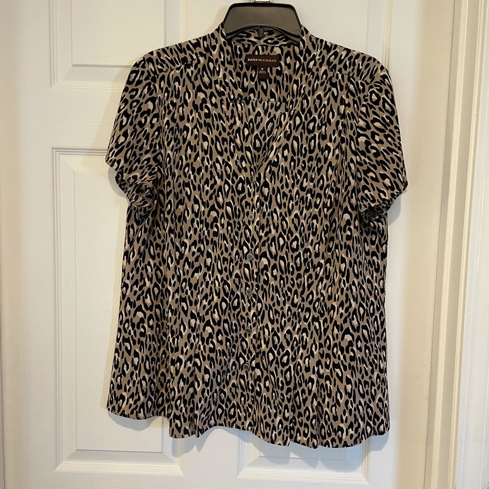 Women’s short sleeve blouse by Dana Buchman